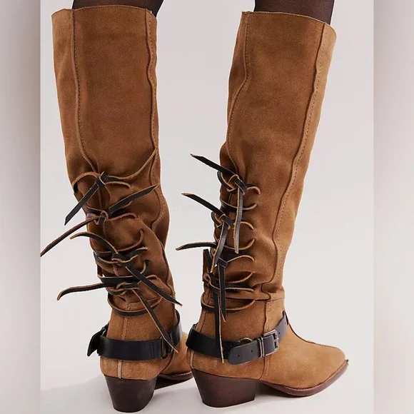 Free People Back-lace Sway Low Slouchy Boots. Western inspired suede pull-on. - Picture 7 of 16